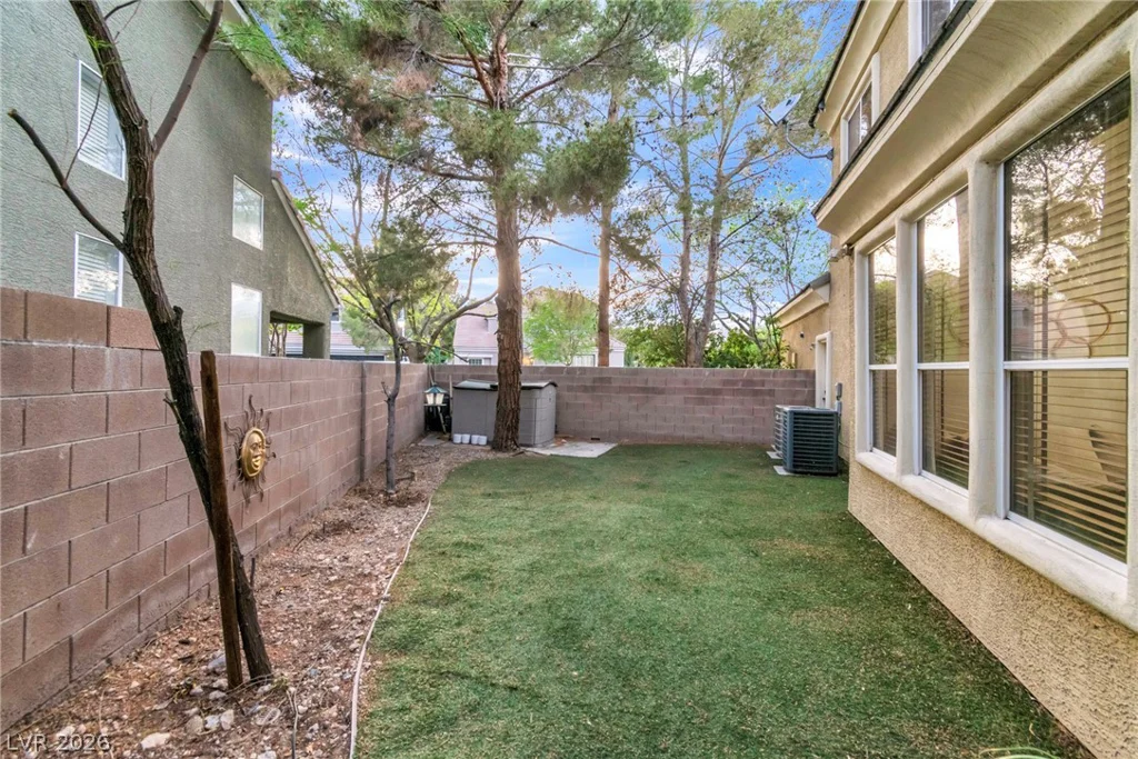 1000 Meadowleah, Las Vegas, NV 89145