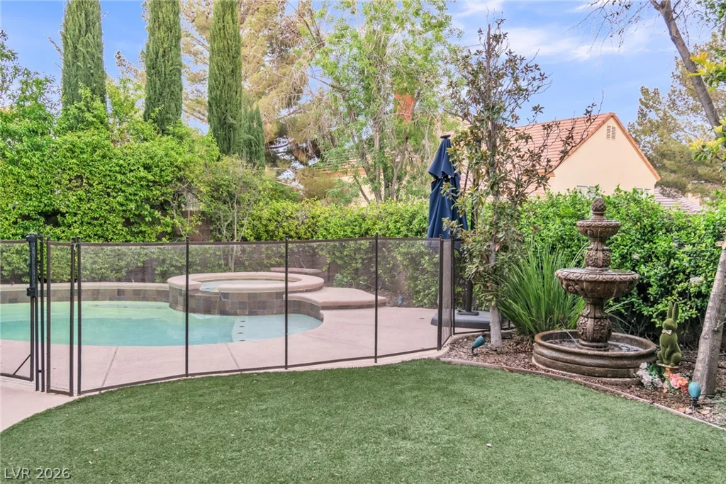 1000 Meadowleah, Las Vegas, NV 89145