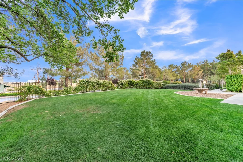 1000 Meadowleah, Las Vegas, NV 89145