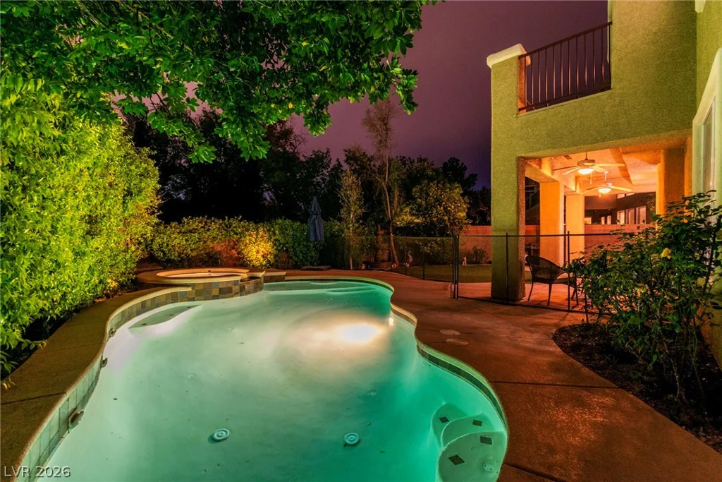 1000 Meadowleah, Las Vegas, NV 89145