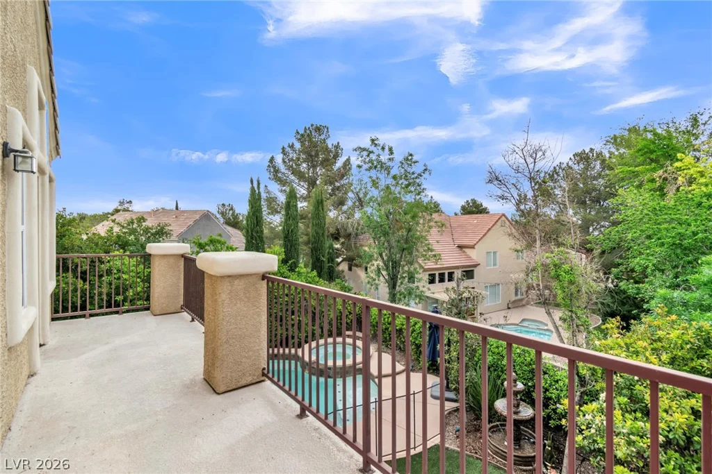 1000 Meadowleah, Las Vegas, NV 89145