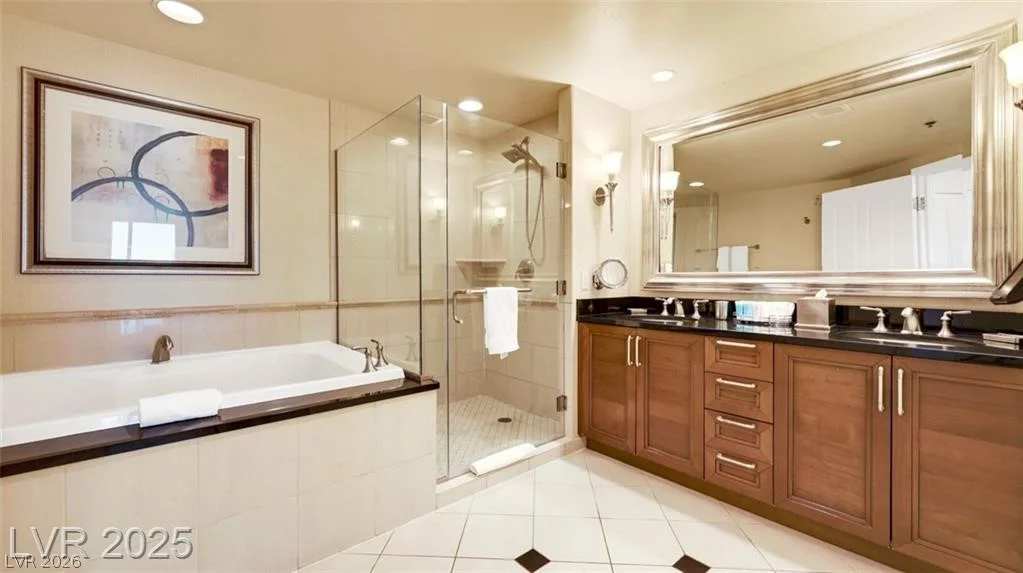 135 HARMON, Las Vegas, NV 89109