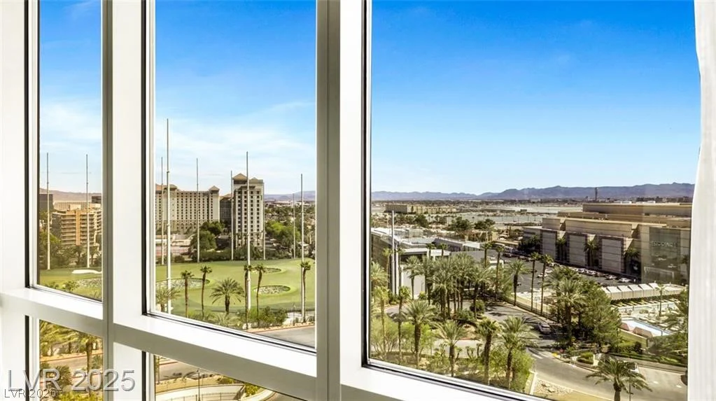135 HARMON, Las Vegas, NV 89109