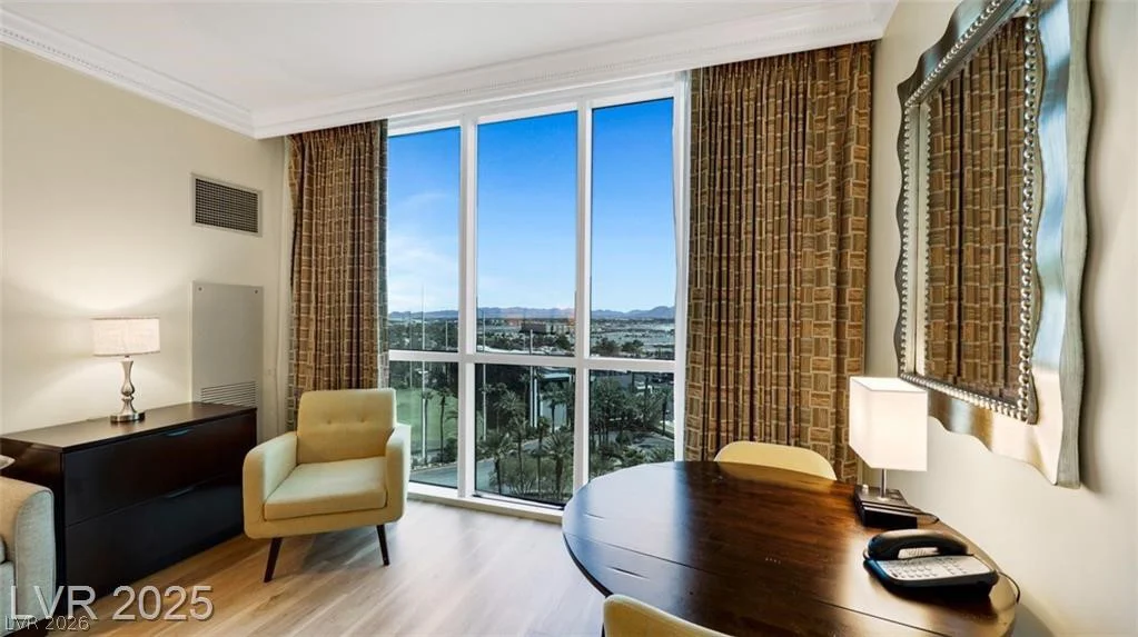 135 HARMON, Las Vegas, NV 89109