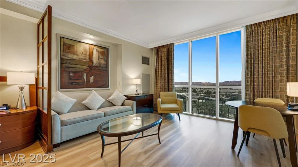 135 HARMON, Las Vegas, NV 89109