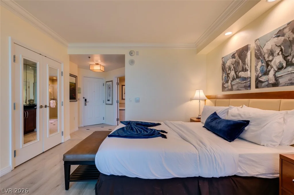 135 HARMON, Las Vegas, NV 89109
