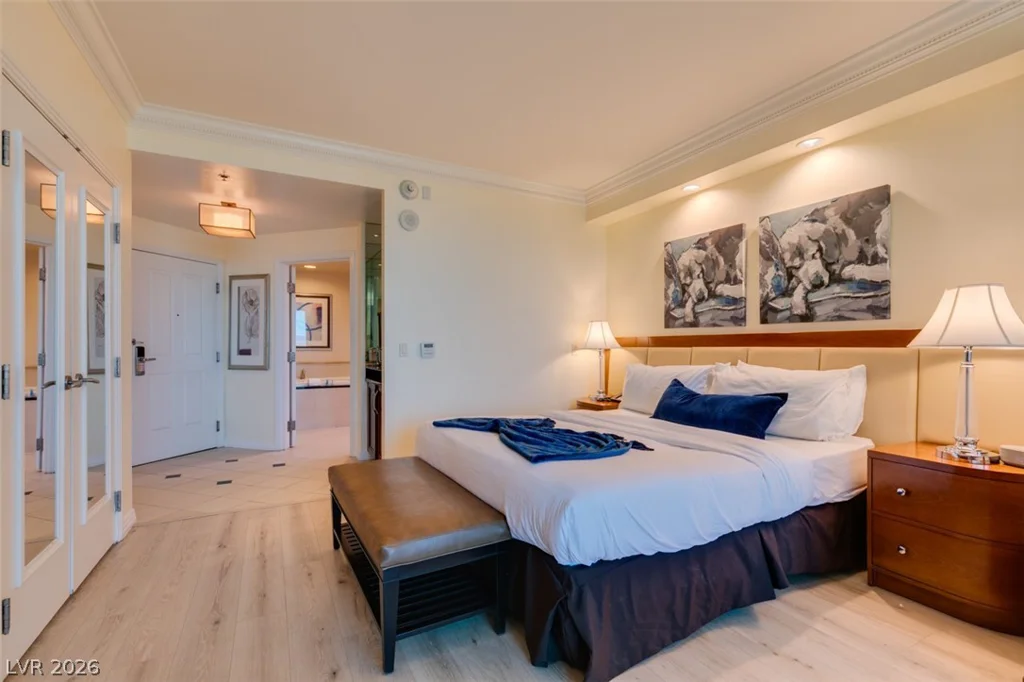 135 HARMON, Las Vegas, NV 89109