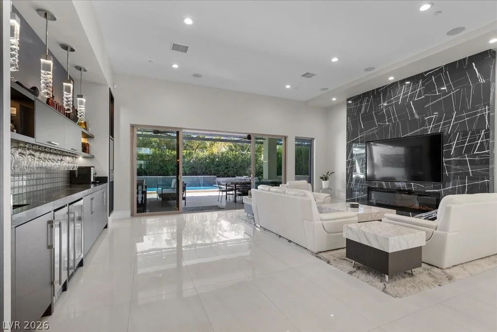 2904 Candelaria, Henderson, NV 89074