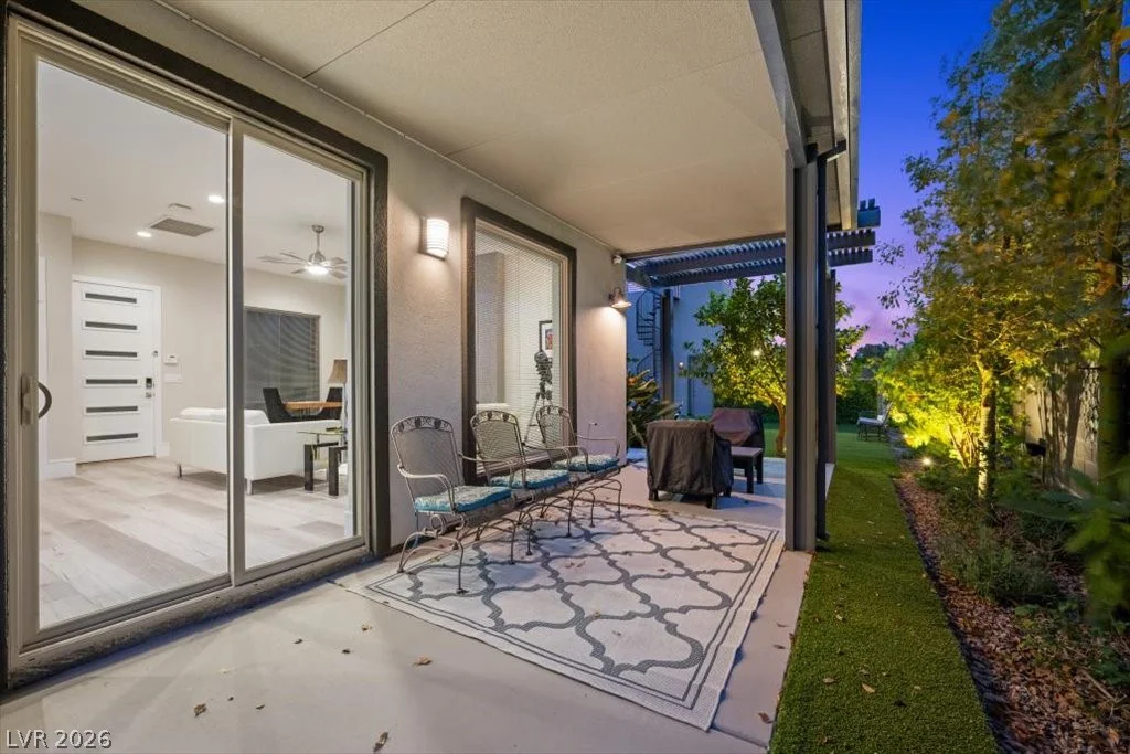2904 Candelaria, Henderson, NV 89074