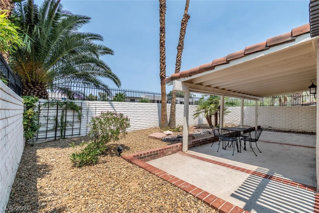 2312 Plaza Del Prado, Las Vegas, NV 89102