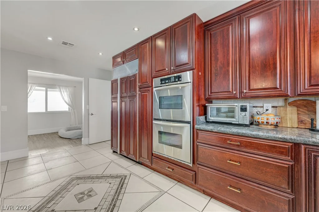 120 Highland, Henderson, NV 89015