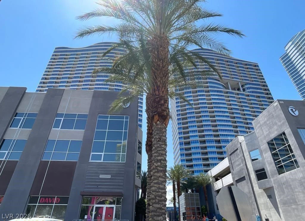 4525 Dean Martin, Las Vegas, NV 89103