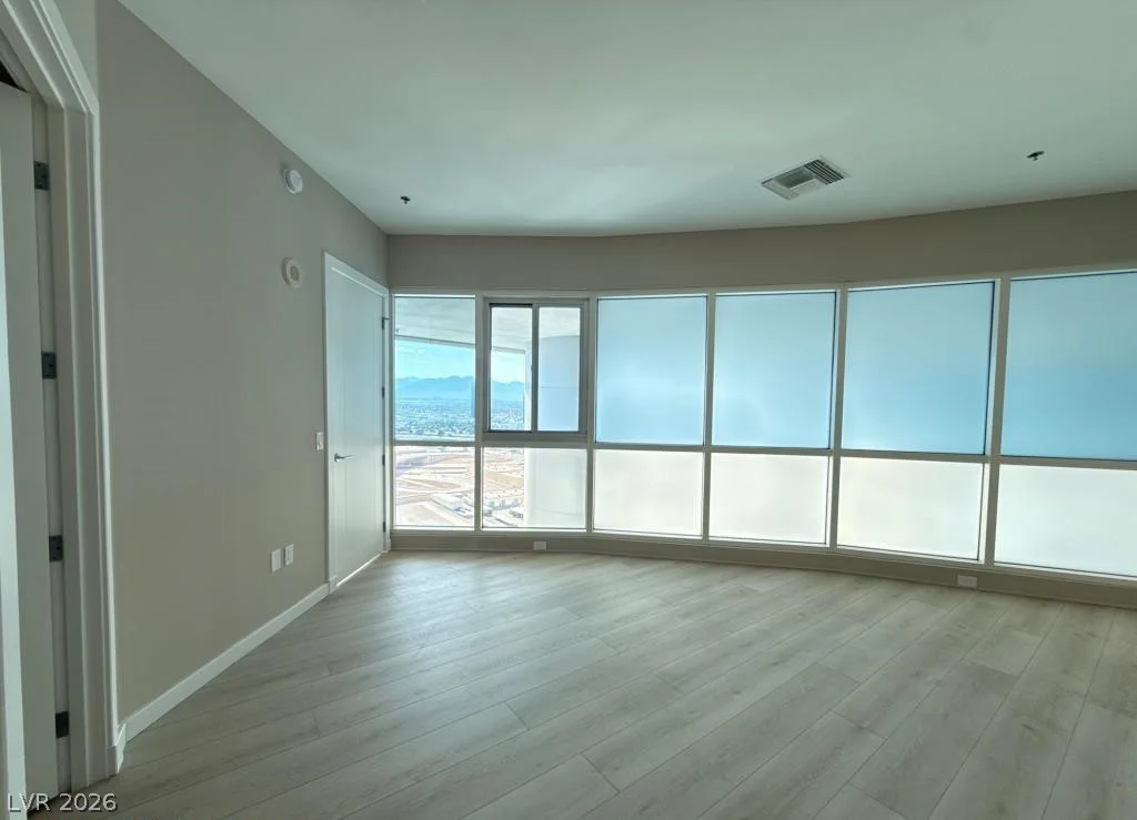 4525 Dean Martin, Las Vegas, NV 89103