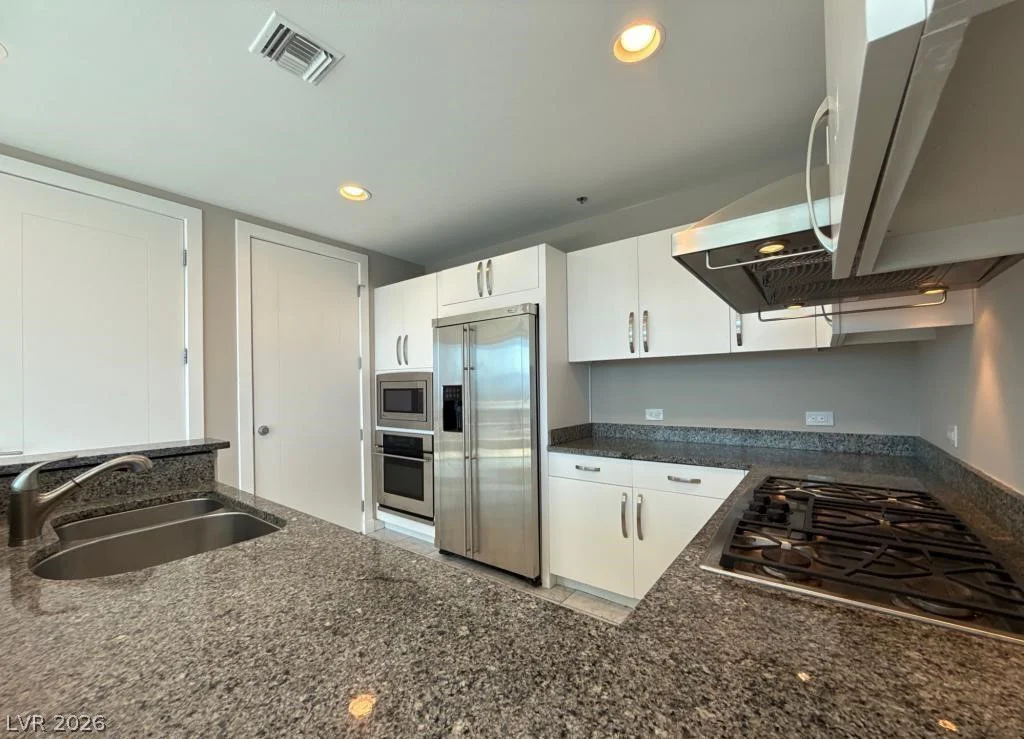 4525 Dean Martin, Las Vegas, NV 89103