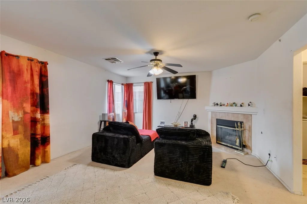 827 Royalmile, North Las Vegas, NV 89032