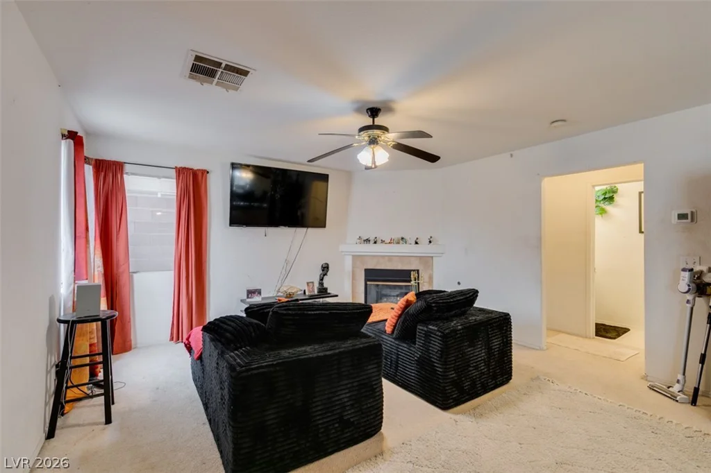 827 Royalmile, North Las Vegas, NV 89032