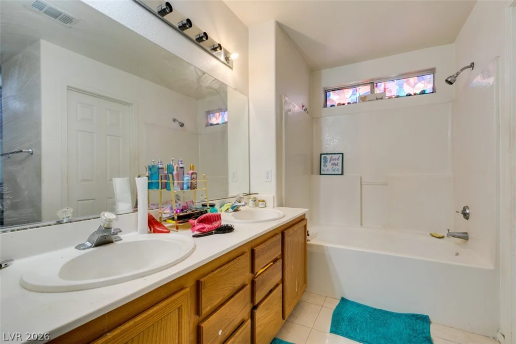 827 Royalmile, North Las Vegas, NV 89032