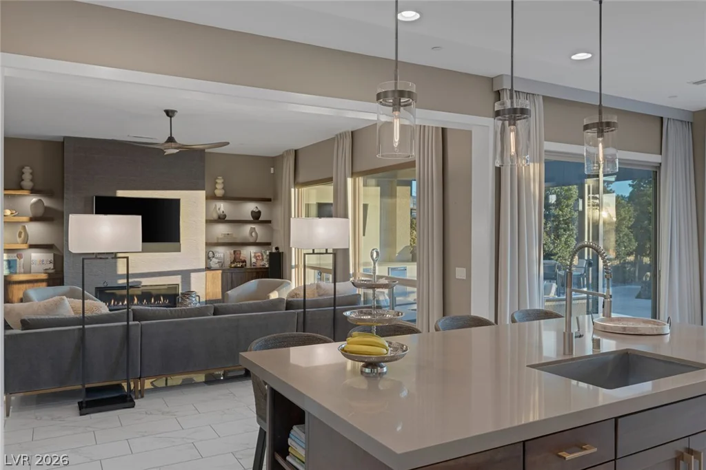 2171 King Crest, Henderson, NV 89052