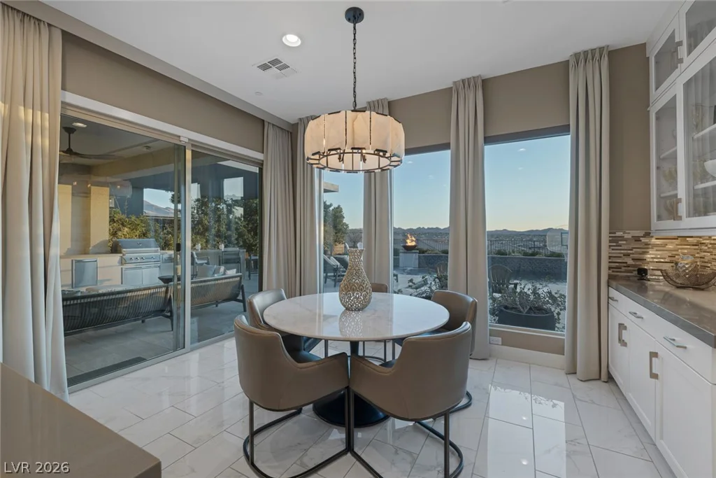 2171 King Crest, Henderson, NV 89052