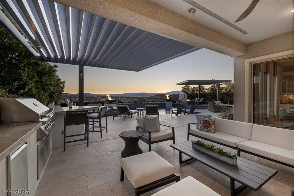2171 King Crest, Henderson, NV 89052