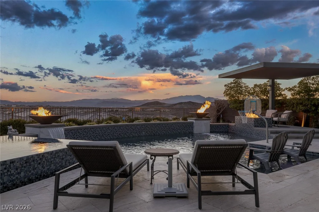 2171 King Crest, Henderson, NV 89052
