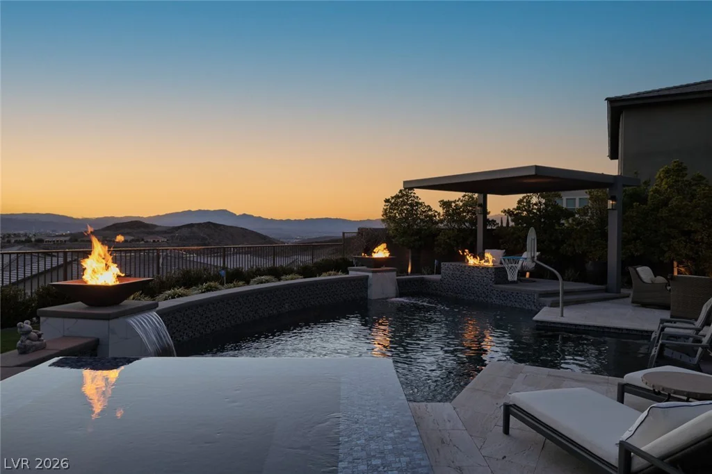 2171 King Crest, Henderson, NV 89052