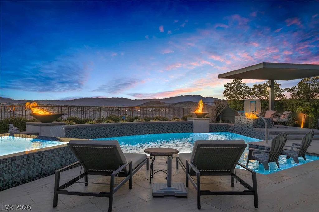 2171 King Crest, Henderson, NV 89052