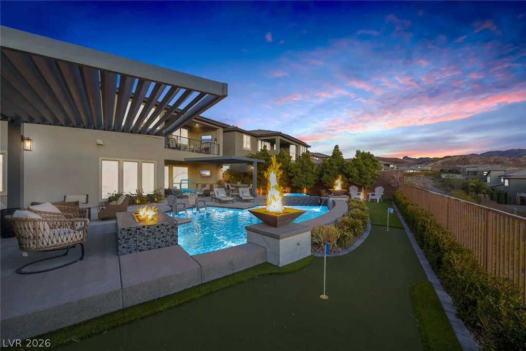2171 King Crest, Henderson, NV 89052