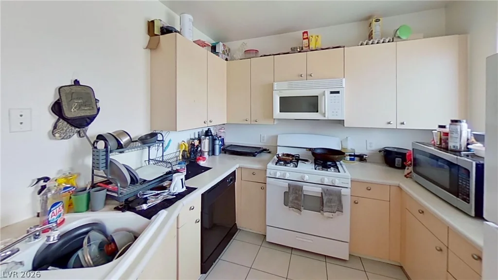 2101 Sun, North Las Vegas, NV 89030