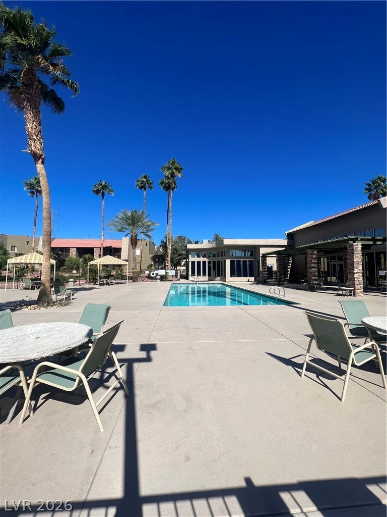 5350 River Glen, Las Vegas, NV 89103
