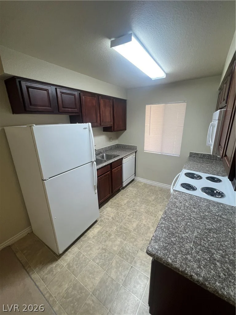 5350 River Glen, Las Vegas, NV 89103