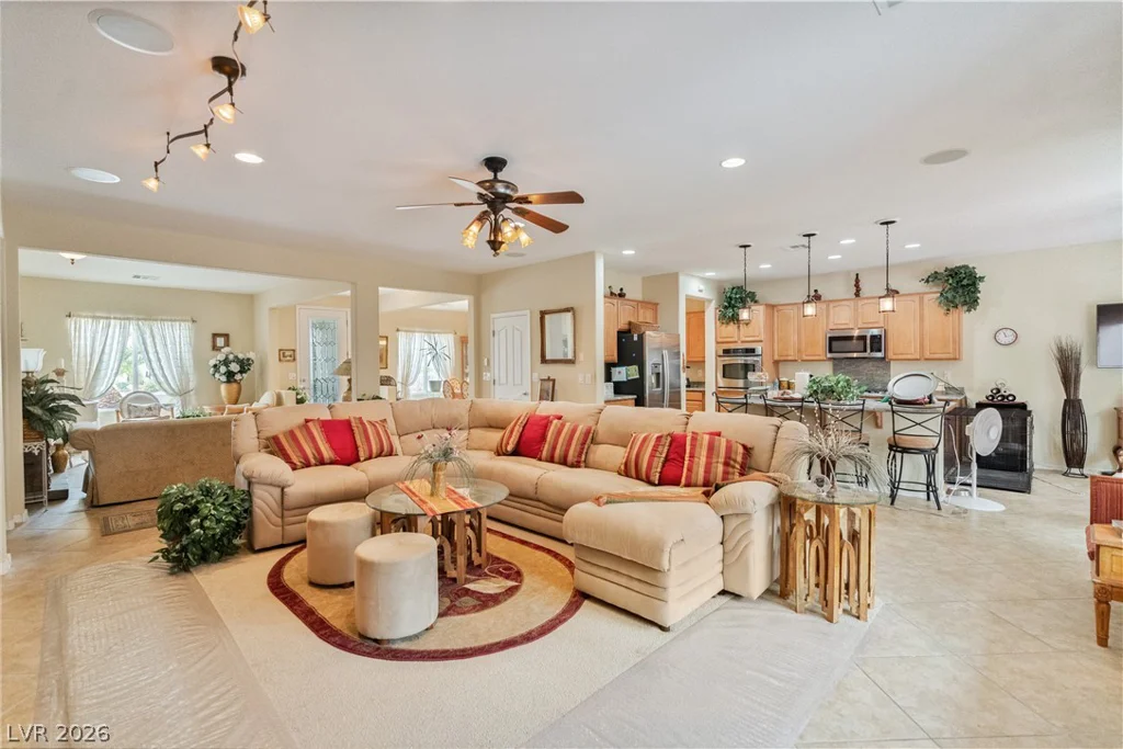 2145 Falls City, Henderson, NV 89044