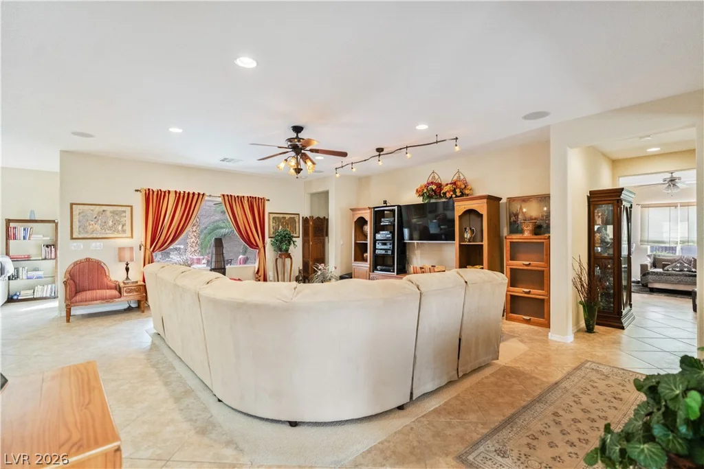 2145 Falls City, Henderson, NV 89044