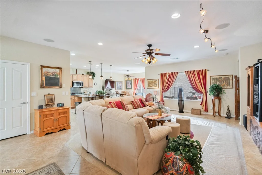 2145 Falls City, Henderson, NV 89044