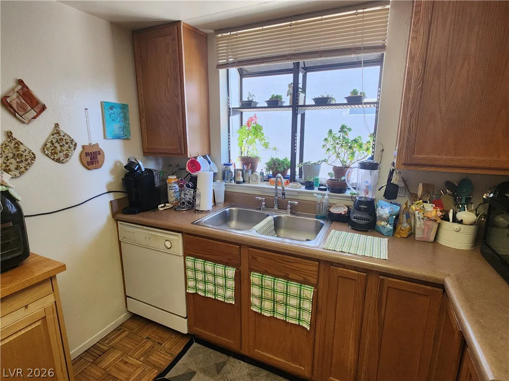 4037 Pelham, Las Vegas, NV 89110