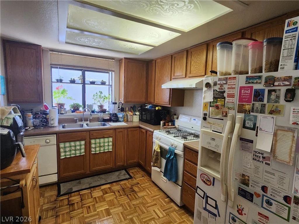 4037 Pelham, Las Vegas, NV 89110