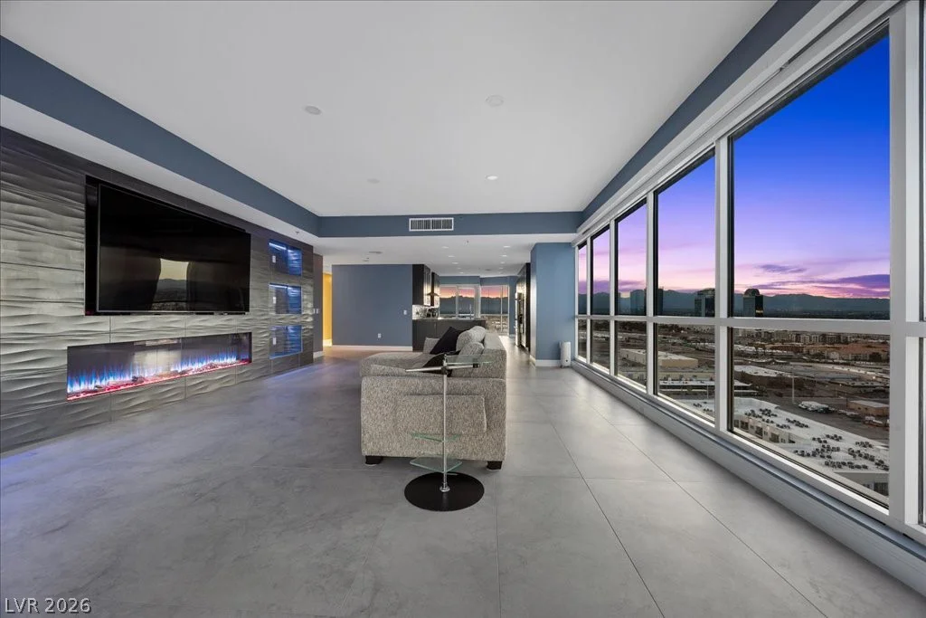 4525 Dean Martin, Las Vegas, NV 89103