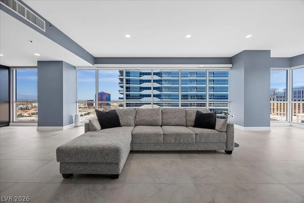 4525 Dean Martin, Las Vegas, NV 89103