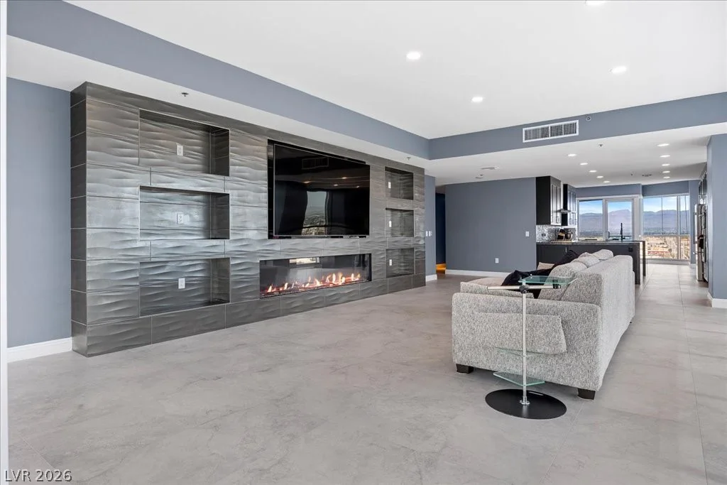4525 Dean Martin, Las Vegas, NV 89103