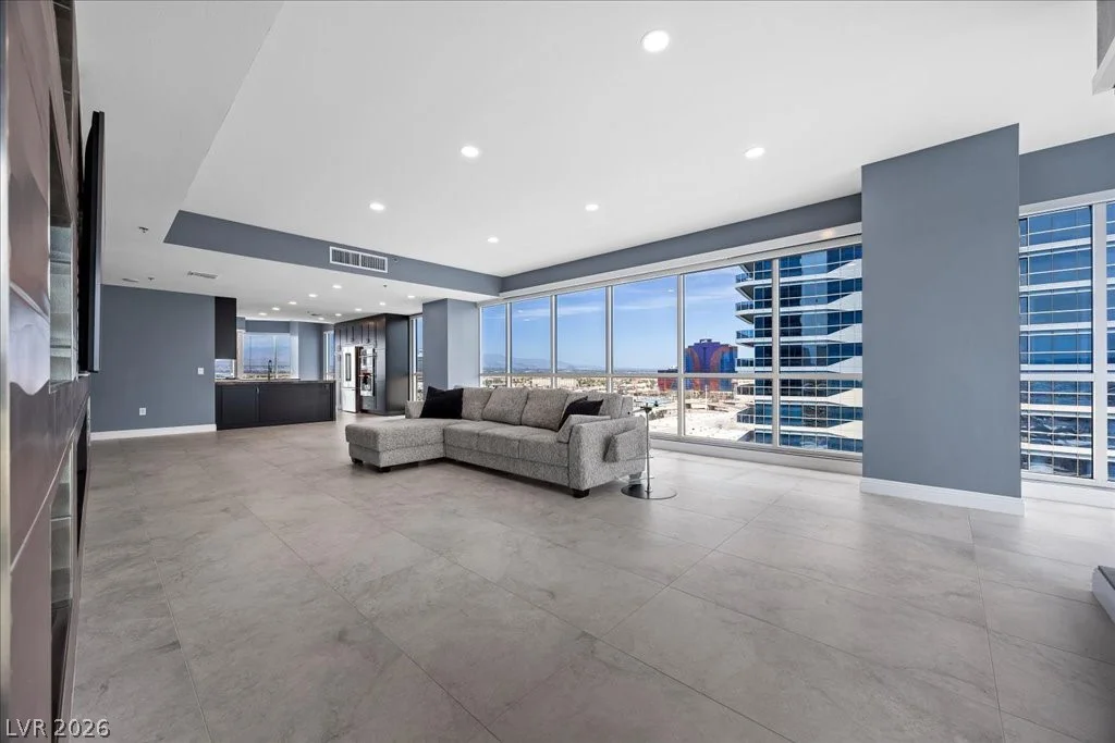 4525 Dean Martin, Las Vegas, NV 89103