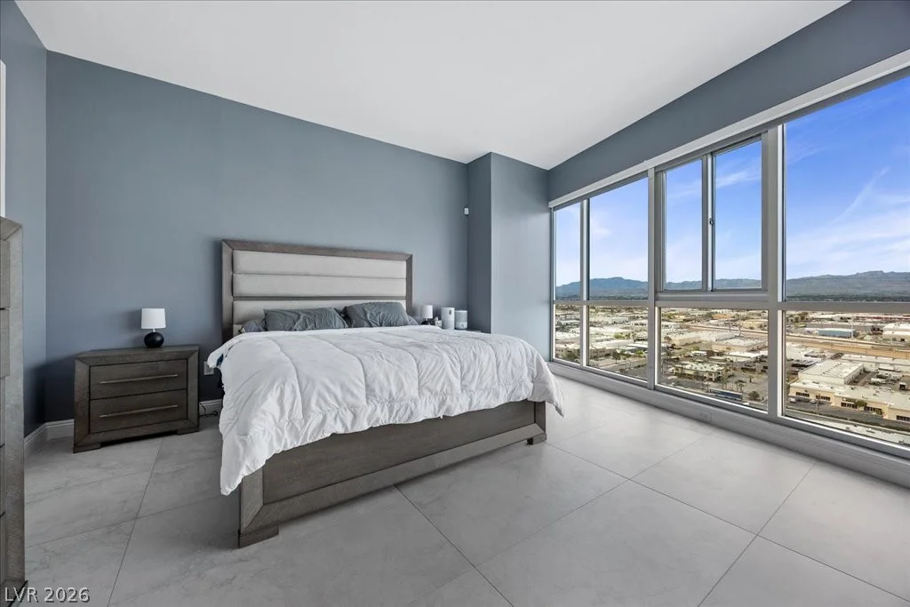 4525 Dean Martin, Las Vegas, NV 89103