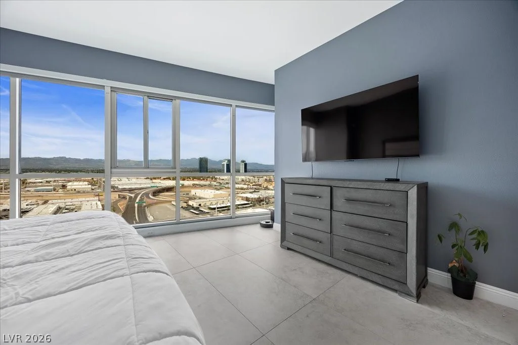 4525 Dean Martin, Las Vegas, NV 89103
