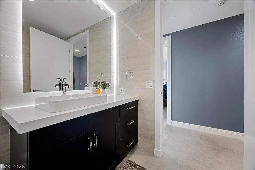 4525 Dean Martin, Las Vegas, NV 89103
