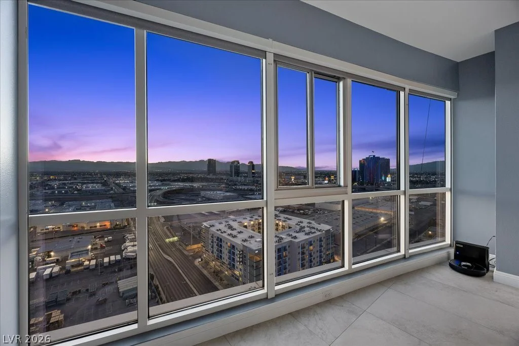 4525 Dean Martin, Las Vegas, NV 89103