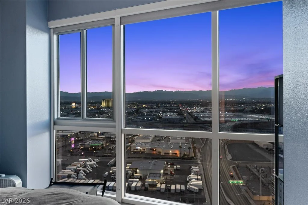 4525 Dean Martin, Las Vegas, NV 89103