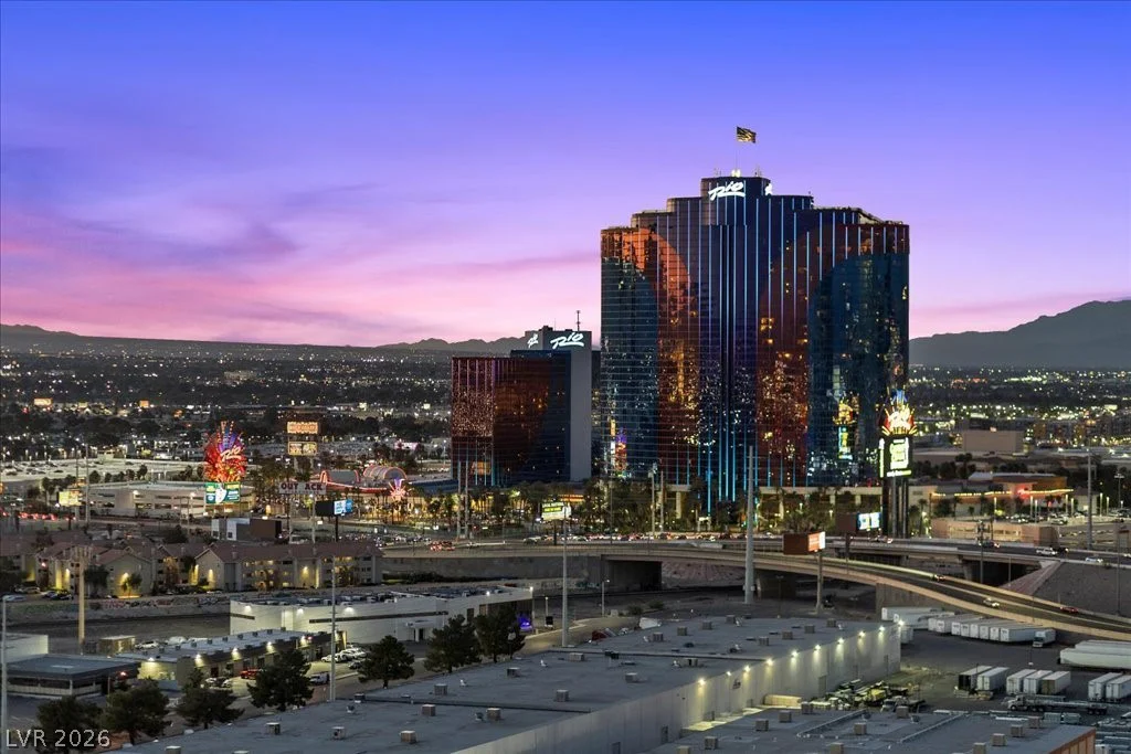 4525 Dean Martin, Las Vegas, NV 89103