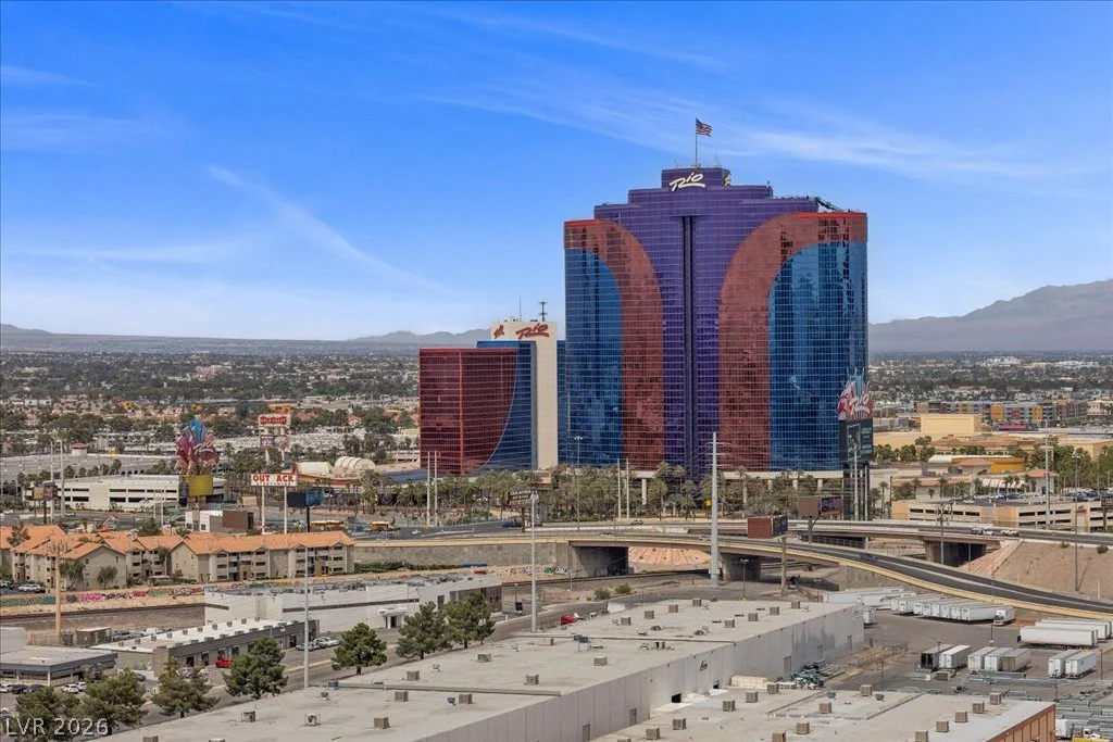 4525 Dean Martin, Las Vegas, NV 89103