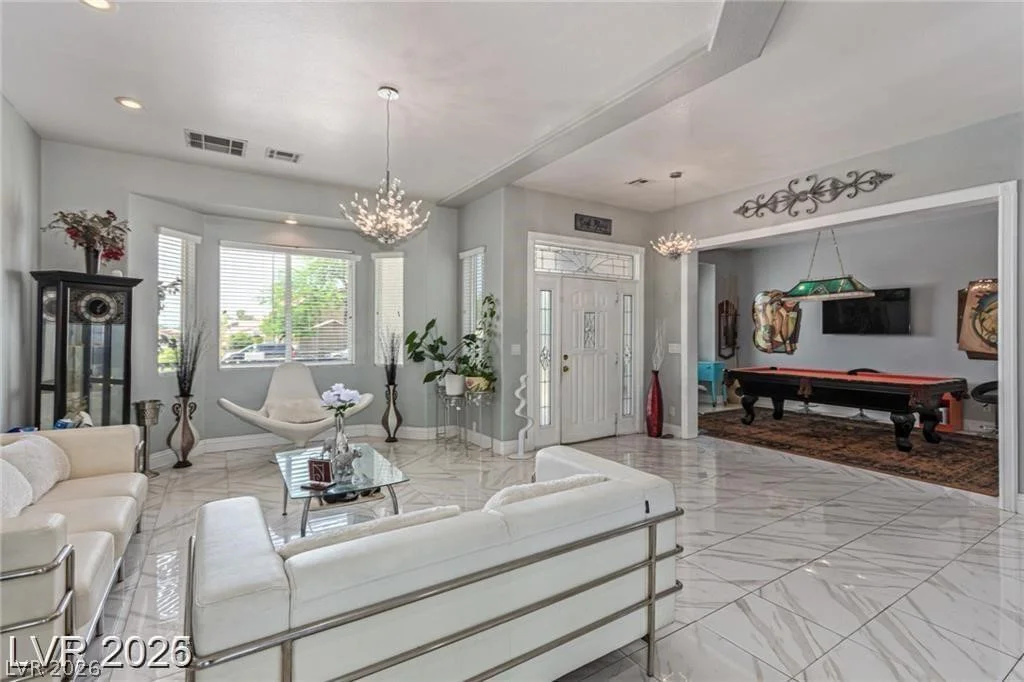 60 Fogg, Las Vegas, NV 89110