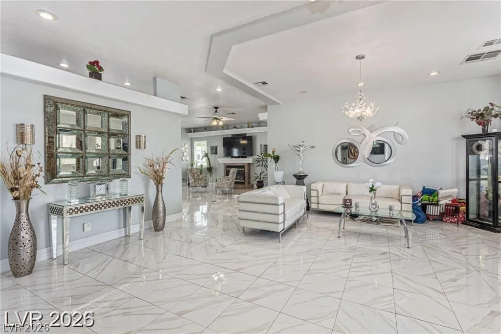 60 Fogg, Las Vegas, NV 89110