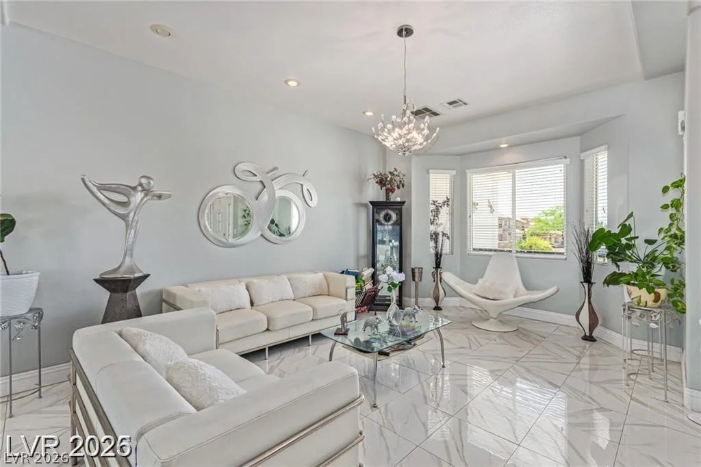 60 Fogg, Las Vegas, NV 89110
